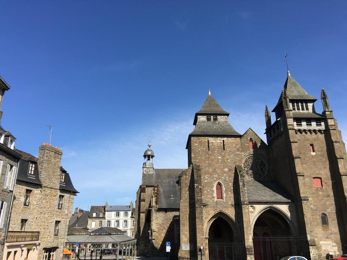 Marie Et Brieuc _ Duplex Lumineux Colore Atypique Face Cathedrale แซงต์-บรีเออ ภายนอก รูปภาพ